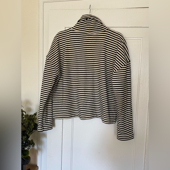 Everlane The Turtleneck Sweatshirt Black White, Stripe Organic Cotton, Sz XXS - Picture 5 of 11